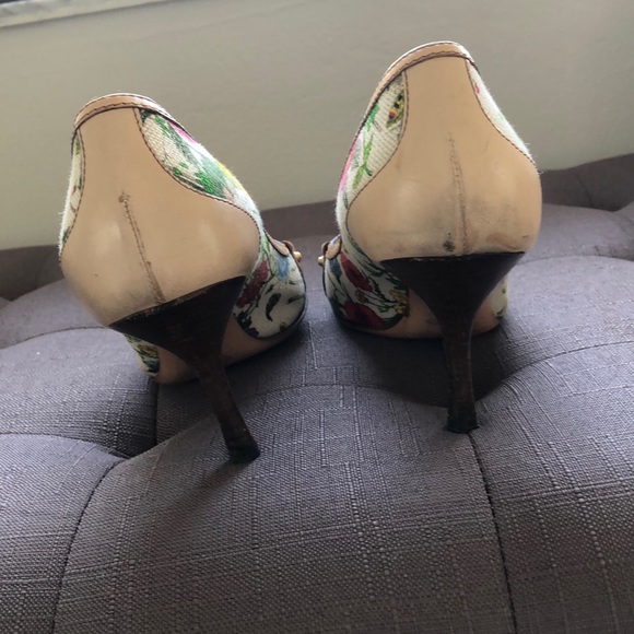 COPY - Gucci Floral Print Fabric Pumps - Size 6 - Picture 5 of 7